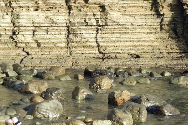 sedimentary rock layers coloured sedimentary rock layers, cabrillo national monument, san diego, california
